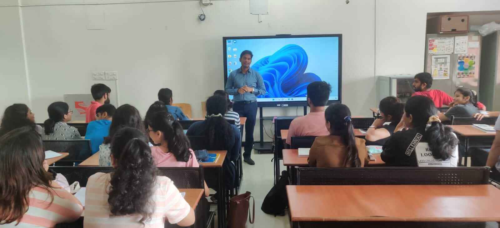 Mr. Ratnesh Johnson, Biotechnologist Serum Institute of India Limited 25th July 2022. Lecture Title: Career Opportunities for Biotechnologists